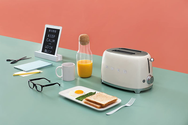 SMEG Tostador TSF01CREU, 950 W - Amoreco