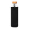 vista posterior botella de agua de cristal flaska con funda de neopreno negra